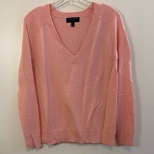💖Banana Republic Forever V-Neck Sweater - Soft Pink